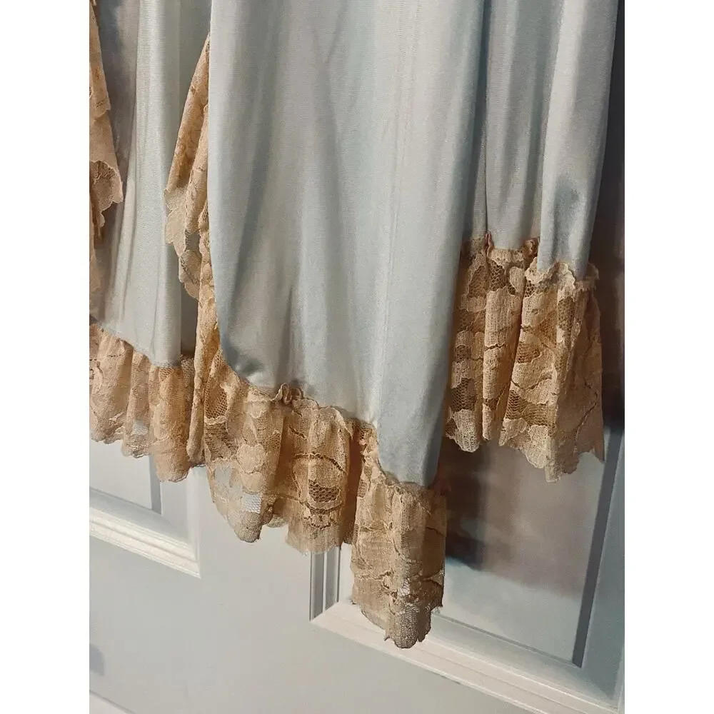 Vintage 60’s Flair short robe negligee size S ILGWU union made Blue With Lace